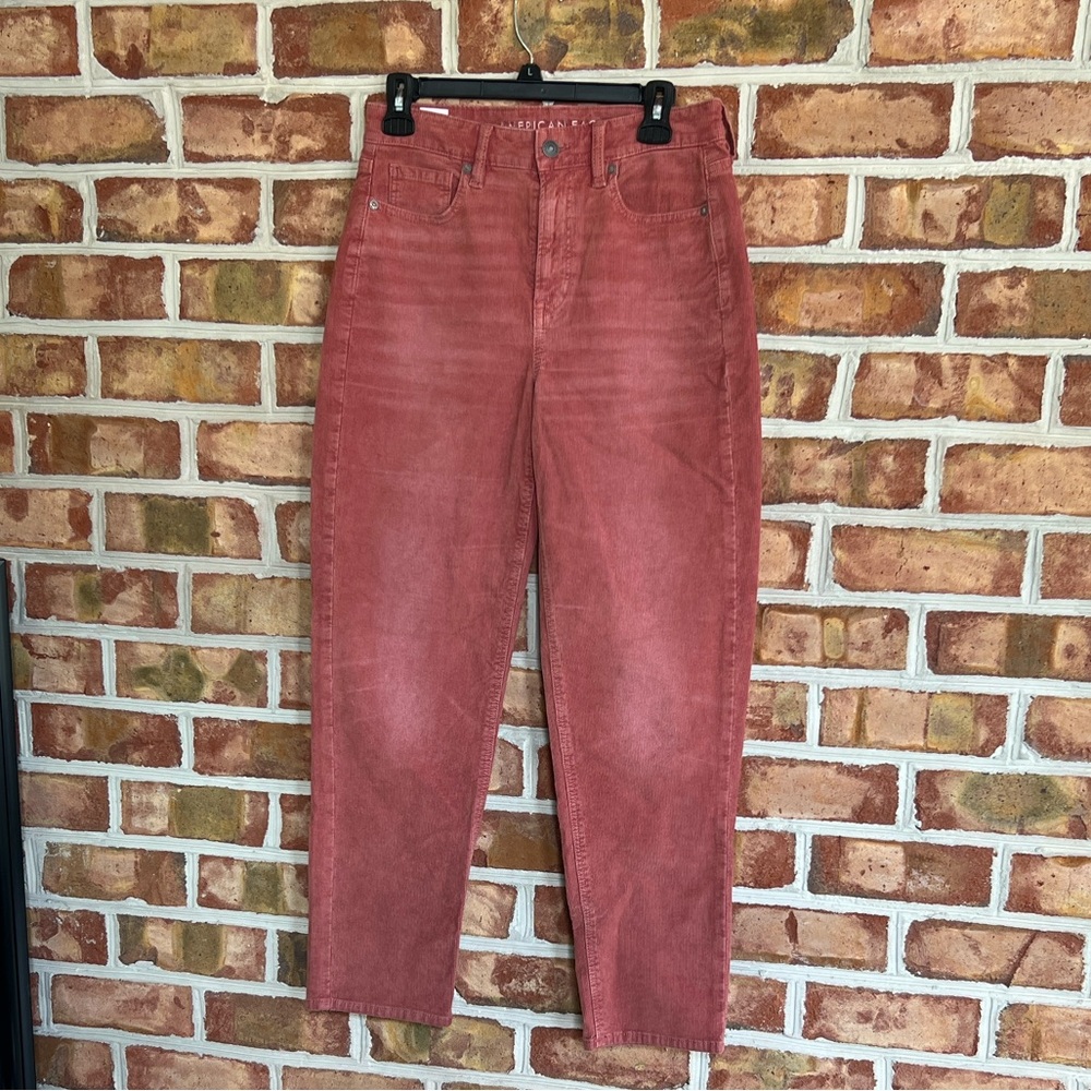 American Eagle Outfitters Dusty Red Straight Leg stretch Corduroy Pants. Size 4